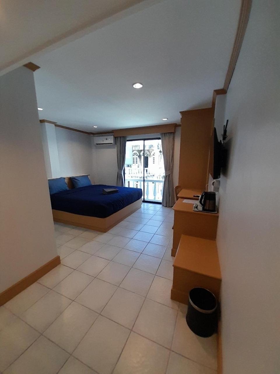 Jb House Хостел Patong